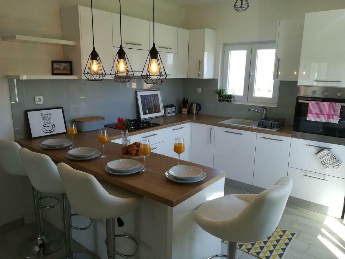 Apartman Sunset ราชานาส ภายนอก รูปภาพ